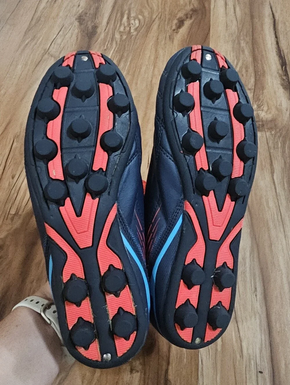 Kids Navy and Red Soccer Cleats with Red Laces Size 4.5